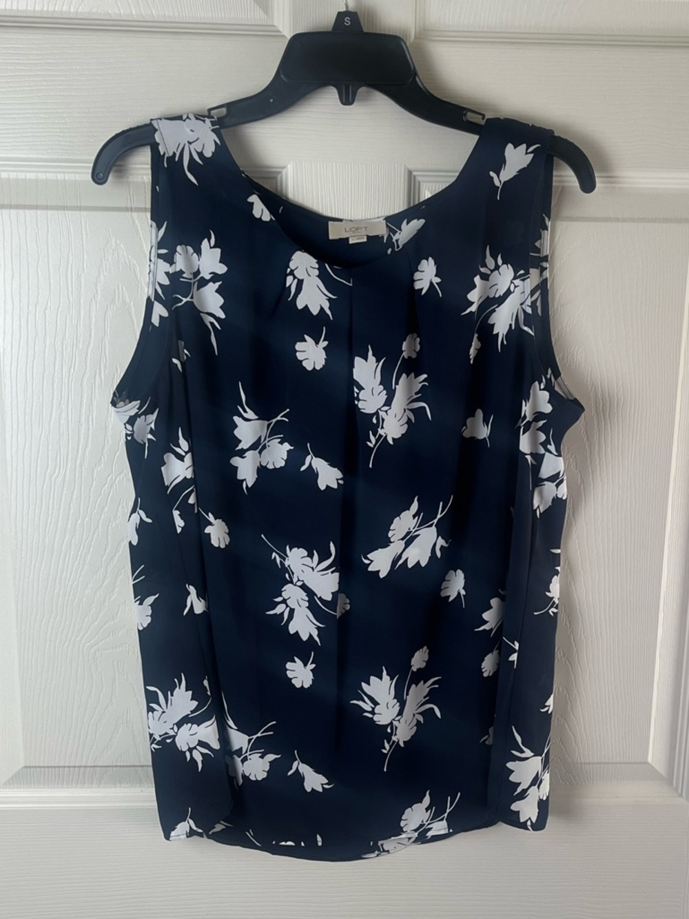 LOFT Navy and White Floral Sleeveless Shell Top